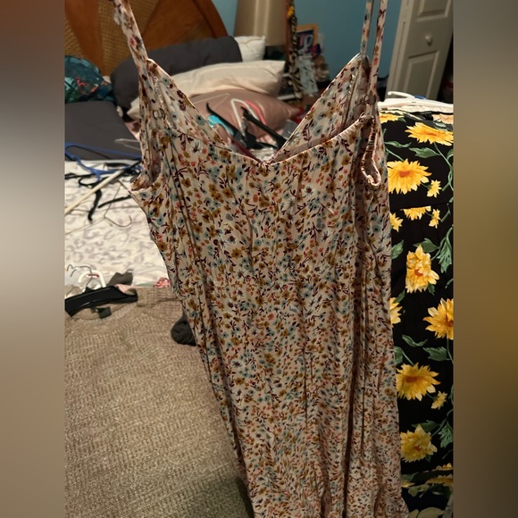 🤎🤠🥀👡Neutral Floral Button Down Maxi Dress - Picture 3 of 4